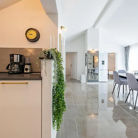 2 Bedroom Gorgeous In Jasenice *