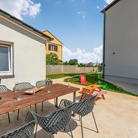 Apartament 2 Bedroom Gorgeous In Jasenice Jasenice (Zadar)